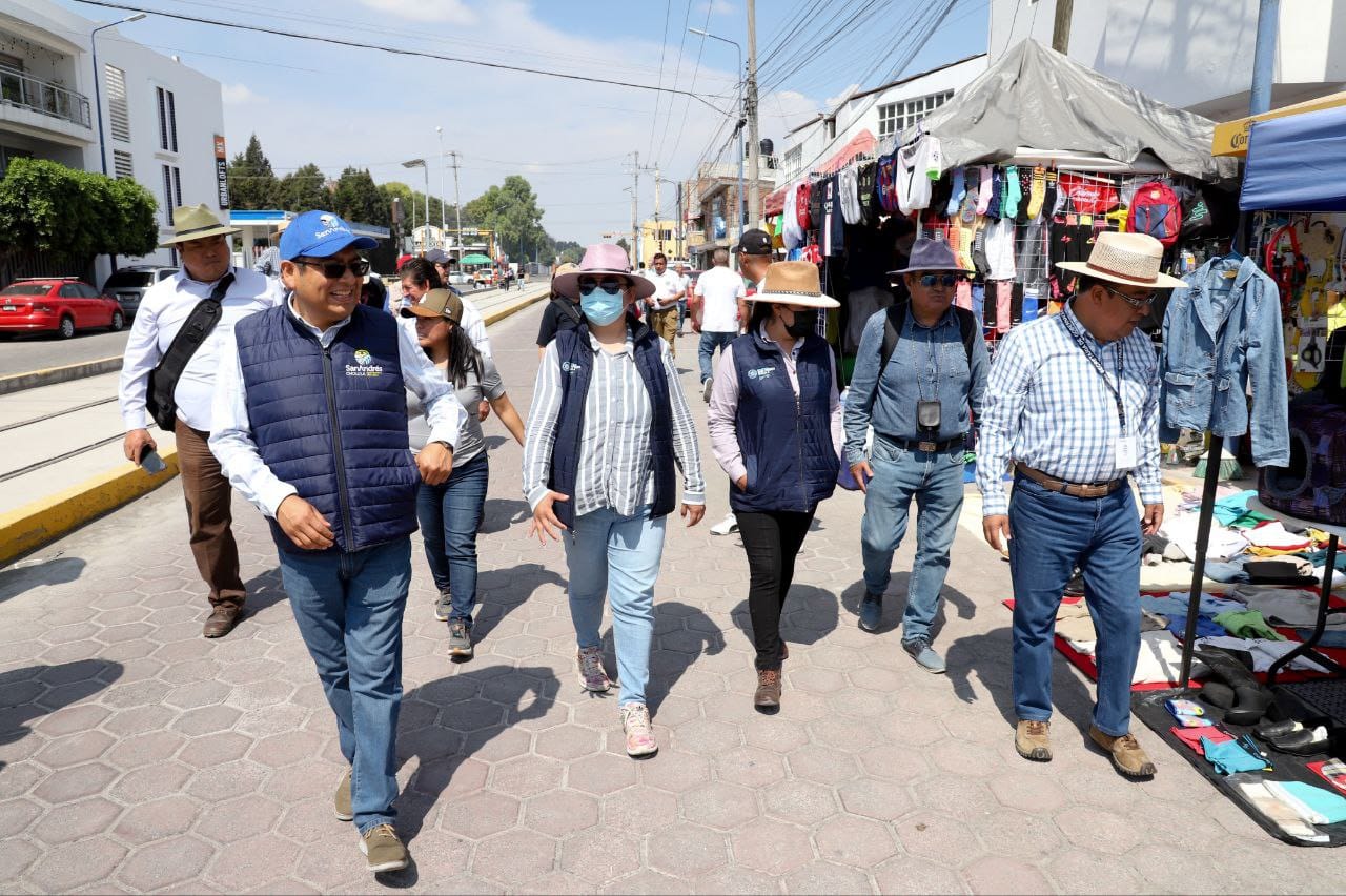 Continúan gobiernos de San Andrés y San Pedro Cholula con supervisiones en el tianguis de Lázaro Cárdenas