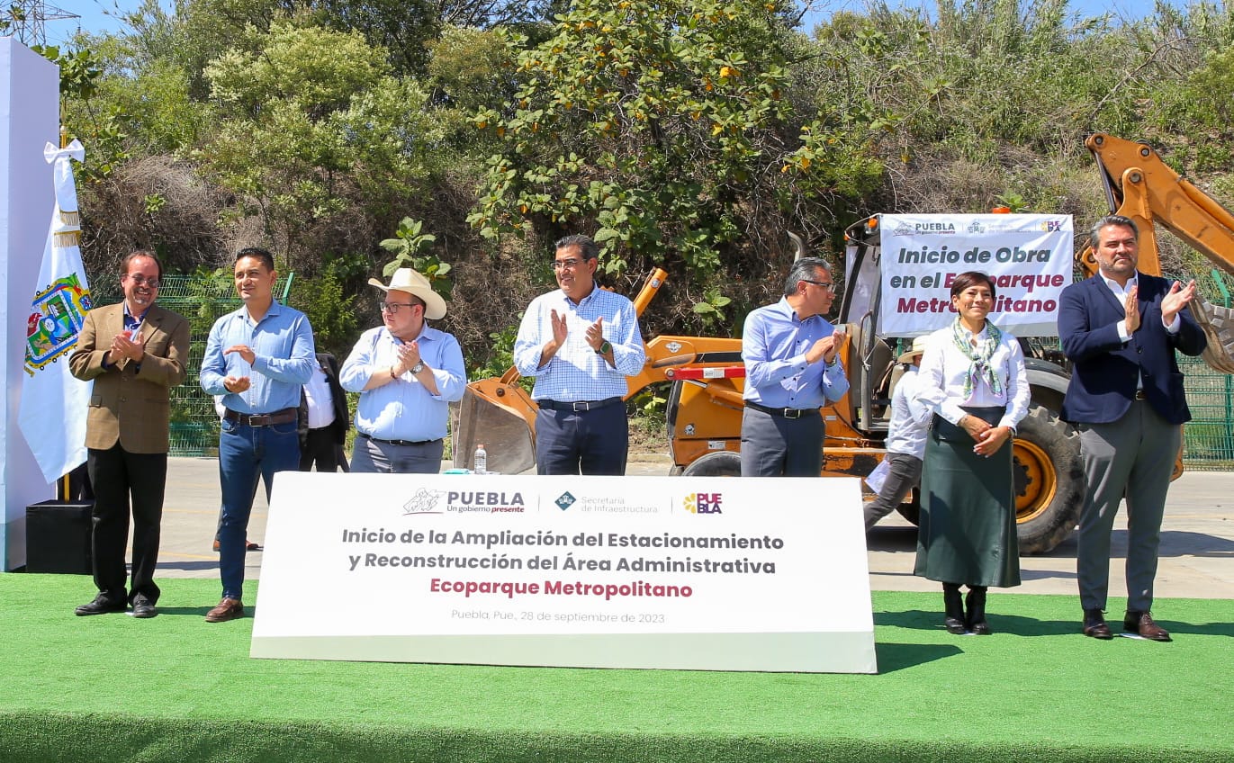 El gobernador Sergio Salomón dio el banderazo de salida a la ampliación del estacionamiento y reconstrucción del área administrativa del Ecoparque Metropolitano,