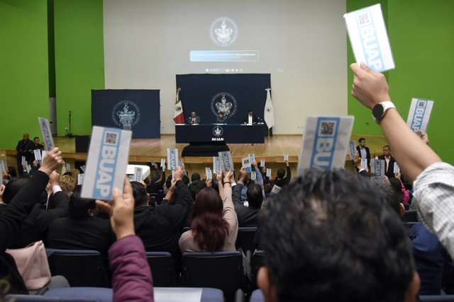 Por unanimidad aprueba Consejo Universitario Tercer Informe de Labores de la Rectora María Lilia Cedillo