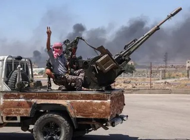 Siria e Israel acuerdan alto el fuego mientras persiste la violencia en Sueida