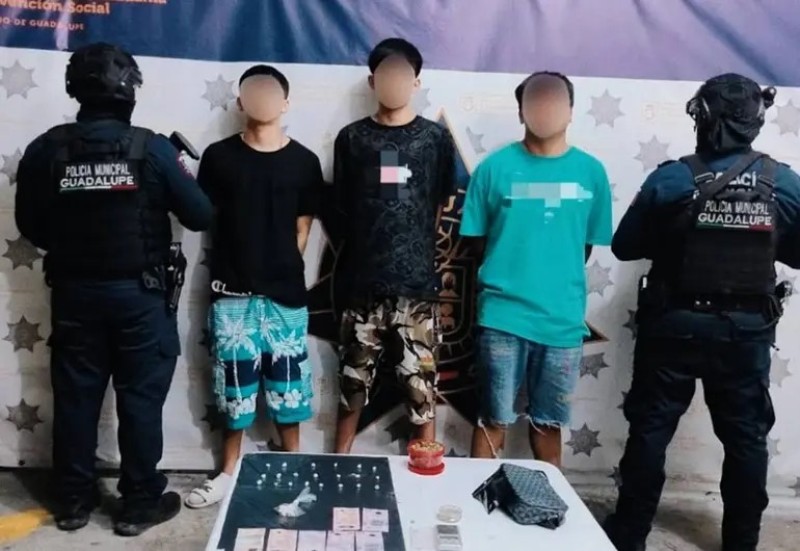 Caen dos menores, de 16 y 17 años, por vender droga en NL