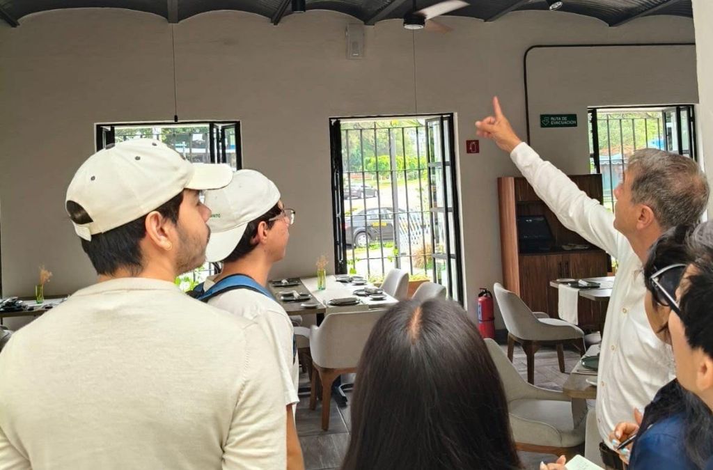 Realiza Gerencia del Centro Histórico y Patrimonio Cultural recorrido con estudiantes del Tec de Monterrey
