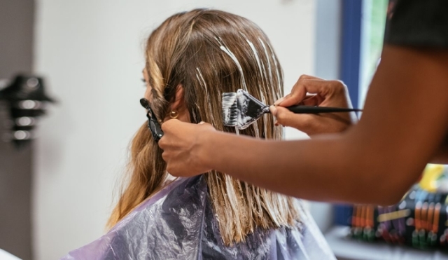 Atención al elegir tu tinte: Este ingrediente común puede provocar una grave reacción alérgica