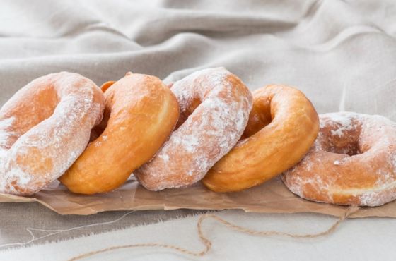 Prepara donas saludables de avena en casa con pocos ingredientes