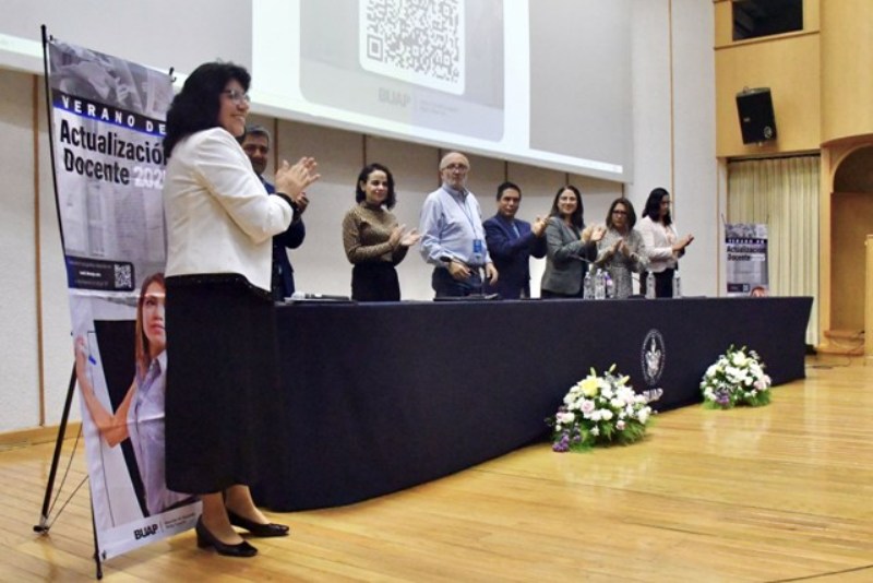 Fortalece BUAP los procesos de enseñanza del nivel medio superior