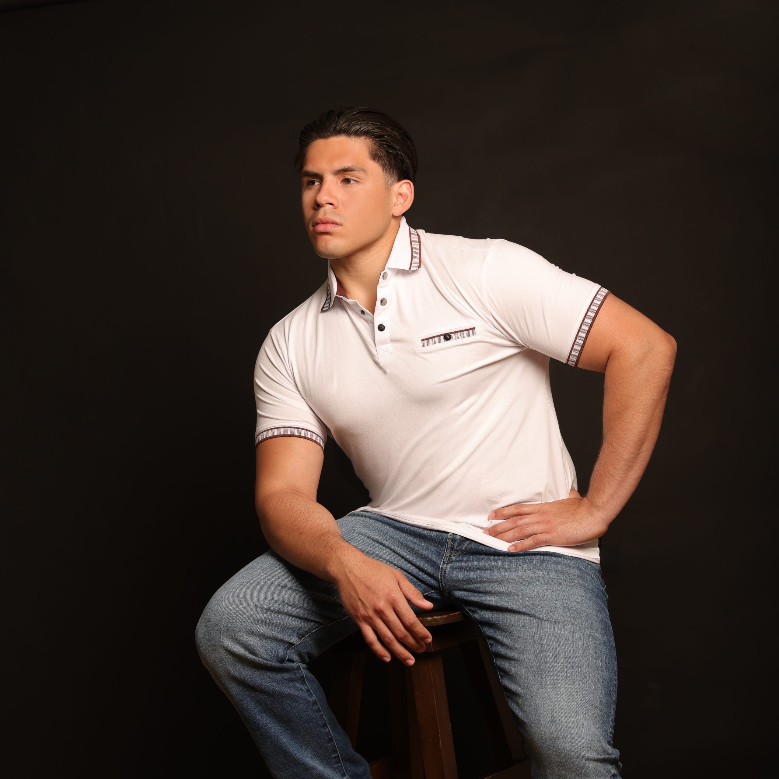 Joshua Leon presenta su nuevo sencillo “Luces en la noche”