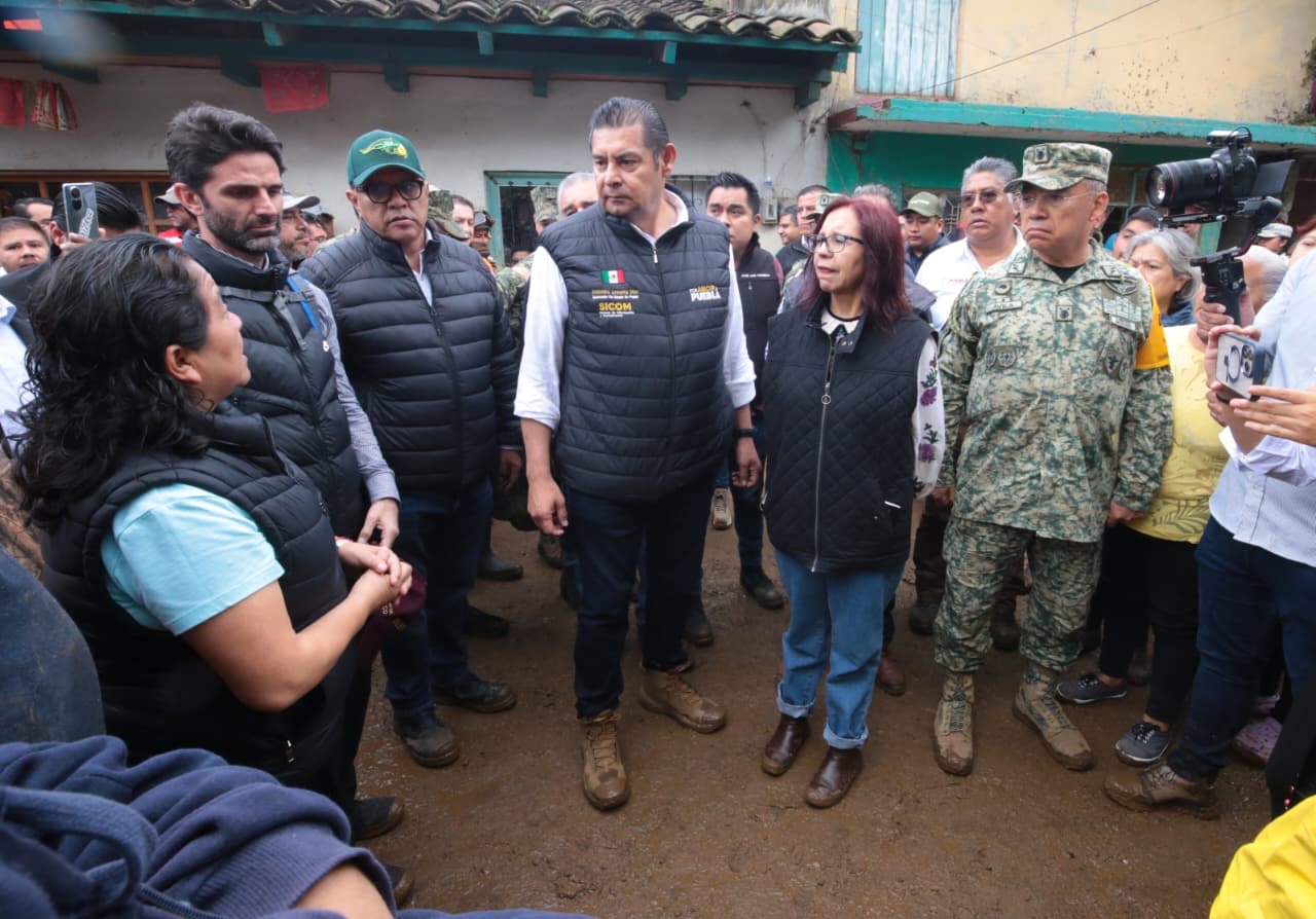 Gobierno de Puebla y Federación refuerzan apoyo a damnificados
