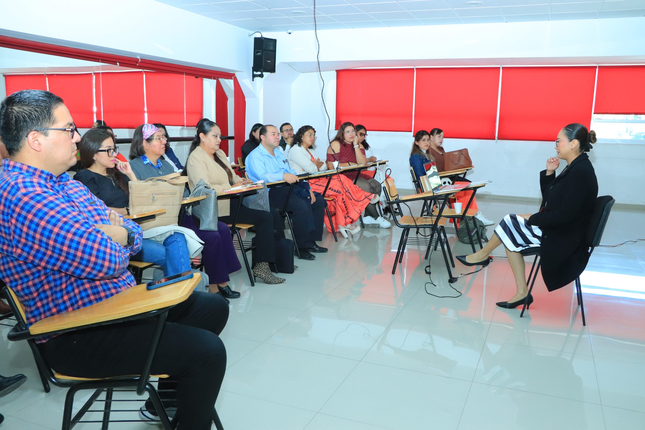 30 Defensoría de los Derechos Universitarios UATx ofreció el segundo taller Garza Segura (2)