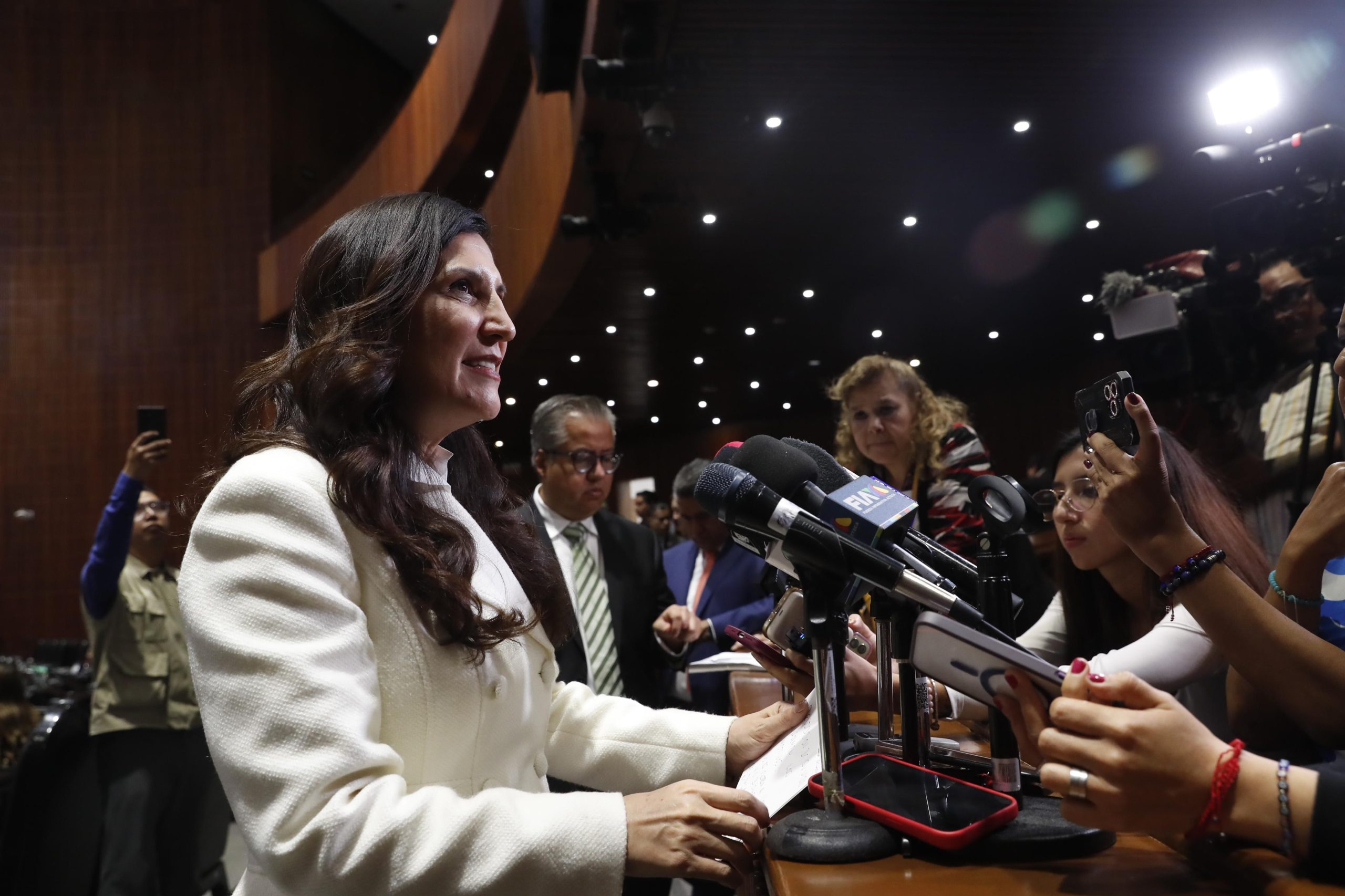 POR TRANSPARENCIA, FUNCIONARIOS Y LEGISLADORES DEBEN INFORMAR SI HAN SIDO NOTIFICADOS POR REVOCACIÓN DE VISA A ESTADOS UNIDOS: KENIA LÓPEZ RABADÁN