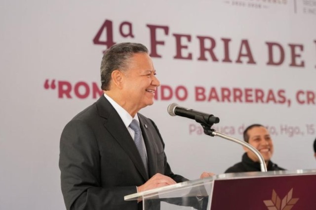 Menchaca pide revisar constitucionalidad de ‘elección rosa’ en 2028 en Hidalgo