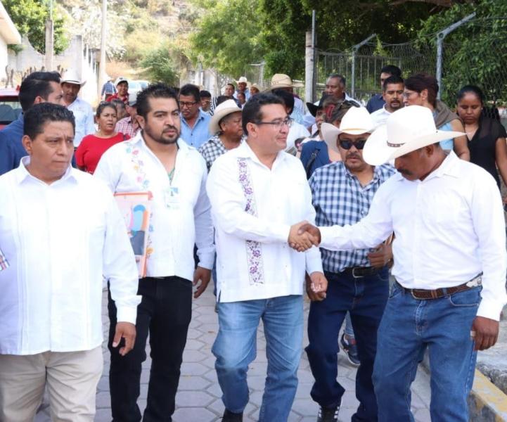 Reconoce Pavel Gaspar acciones del Ejecutivo en favor de las juntas auxiliares