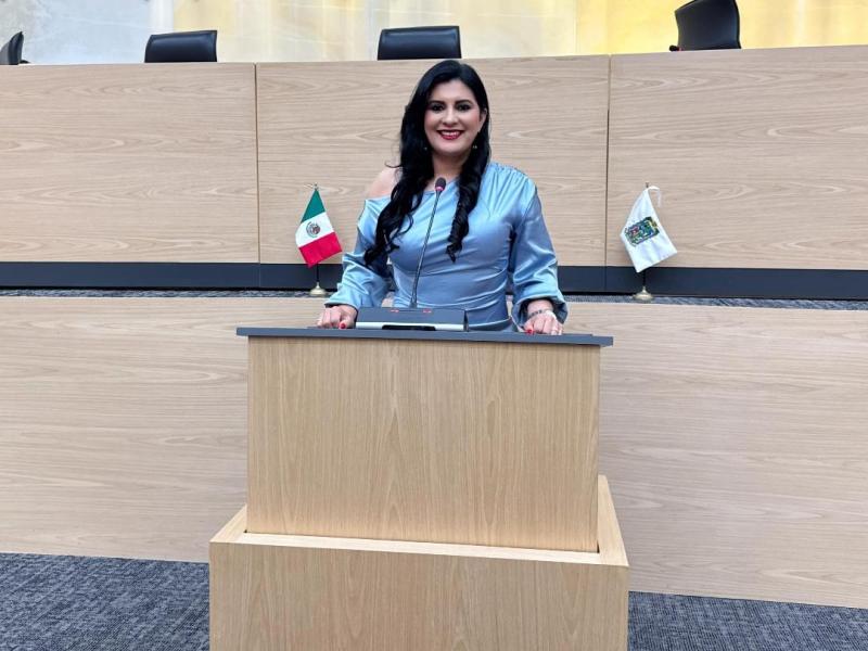 Presenta Delfina Pozos iniciativa para regular estacionamientos, proteger a usuarios y promover movilidad sustentable