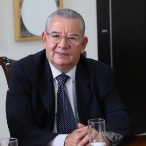 ETIQUETA CON DESTINO / DIF cambia vidas y toca corazones: Ceci Arellano