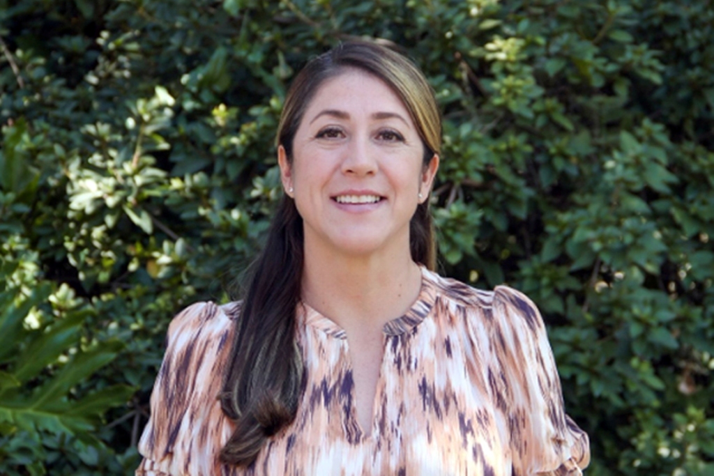 Egresada BUAP impulsa el derecho al uso del español en EEUU