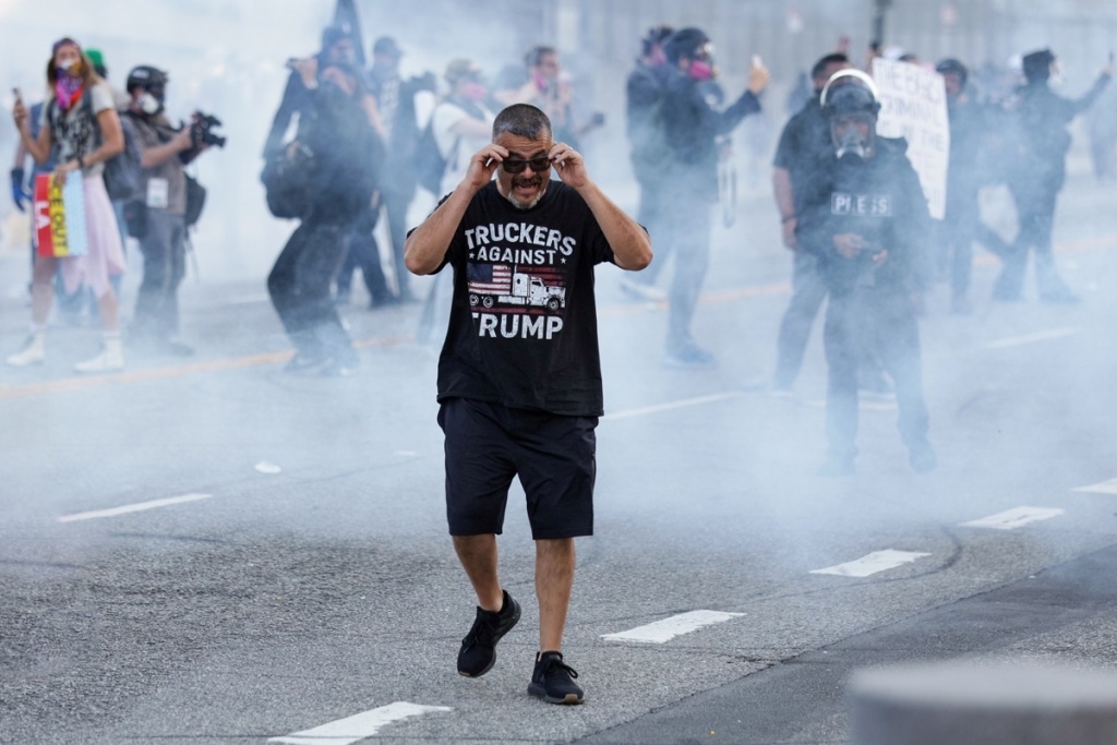 Más de 80 detenidos en protestas contra Trump en Los Ángeles, Denver, Dallas y Portland