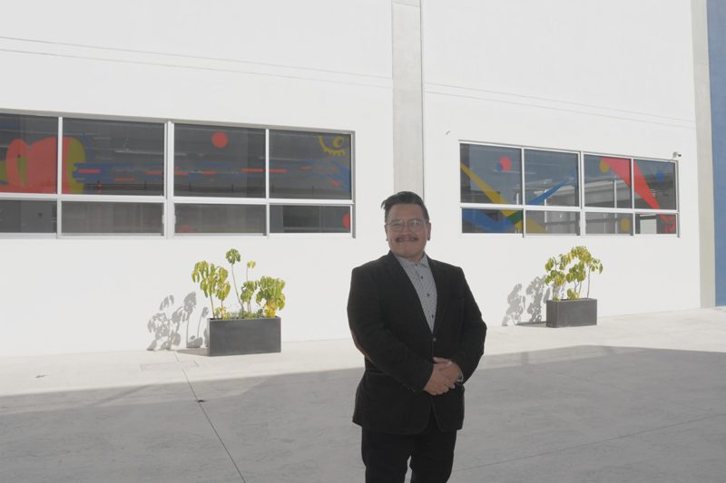 Estudiantes de Diseño Gráfico de la BUAP intervienen edificios de CU 2 con arte y creatividad