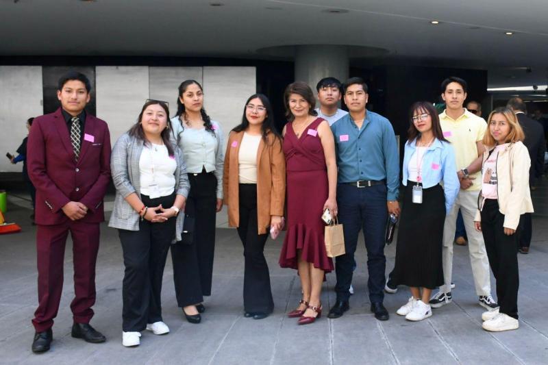 Participan estudiantes de la UTH en Congreso Internacional LATAM en el Senado