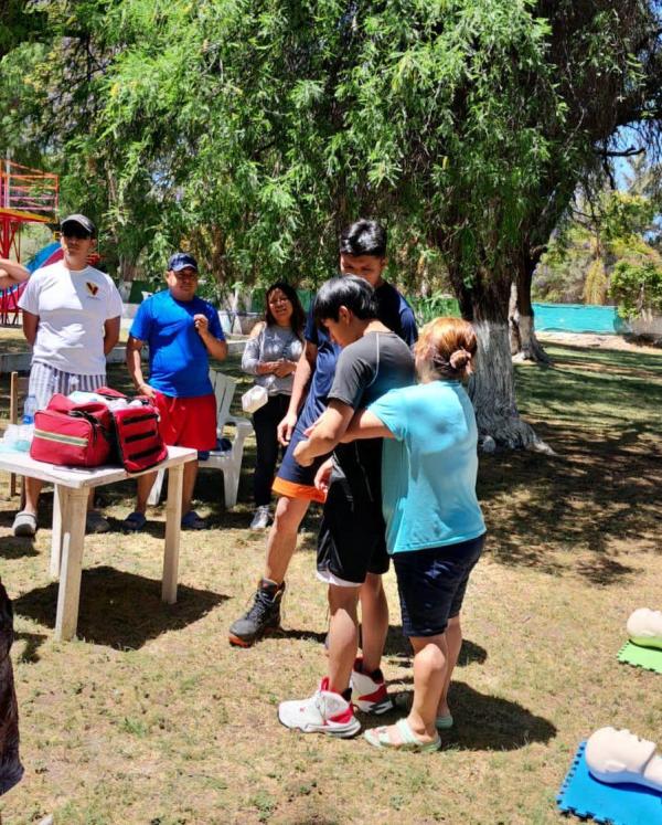 Protección Civil de Tehuacán capacita a personal de balnearios en rescate acuático previo a Semana Santa