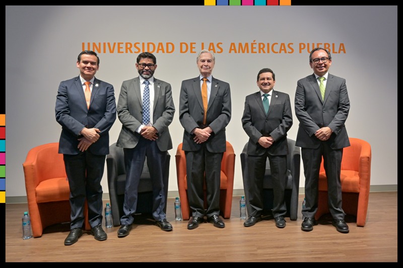 UDLAP debate sobre equidad y crisis hídrica en foro académico