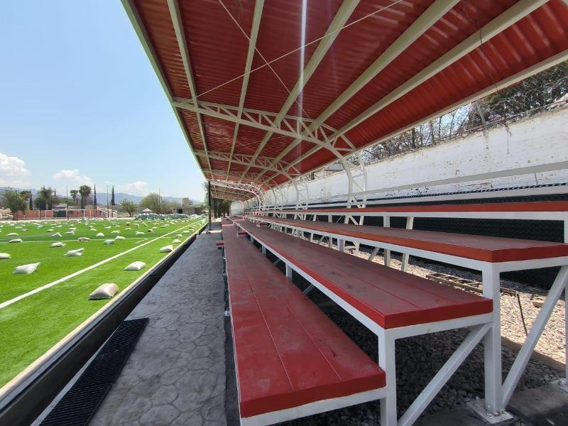 Inaugurarán en dos semanas la cancha de fútbol de Peñafiel; tras décadas de olvido, deportistas y familias tendrán un espacio digno