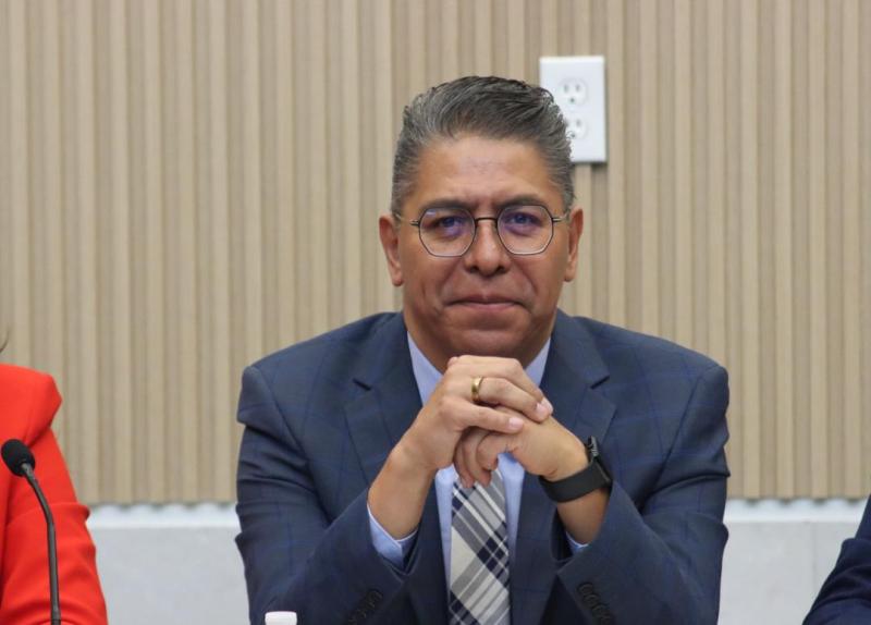 Asume Marcos Castro Martínez la presidencia de la Mesa Directiva del Congreso del Estado