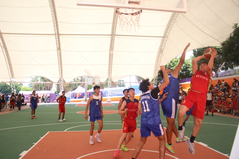 Tecomatlán es muy bonito y tiene buenas instalaciones deportivas: basquetbolista