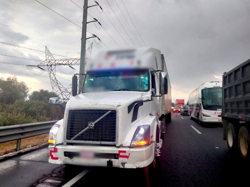 En Huejotzingo, Seguridad Pública Estatal recupera tractocamión robado