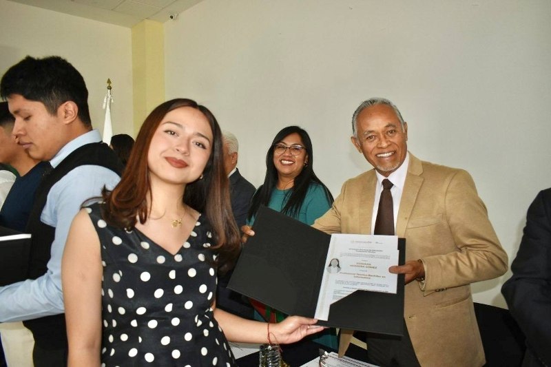 Otorga Conalep 220 títulos profesionales a estudiantes del plantel Puebla III