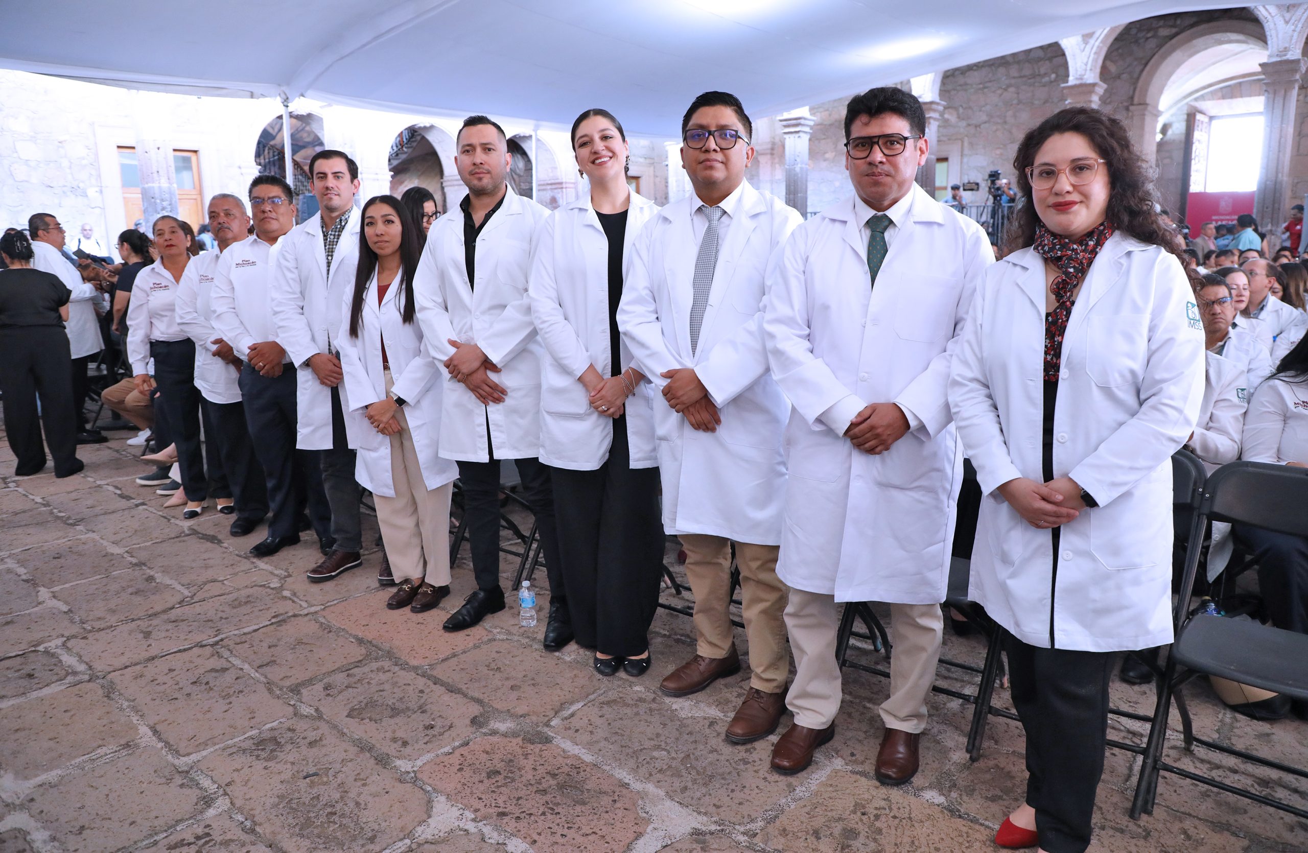 Amplía IMSS Michoacán cobertura médica con la llegada de 407 nuevos especialistas