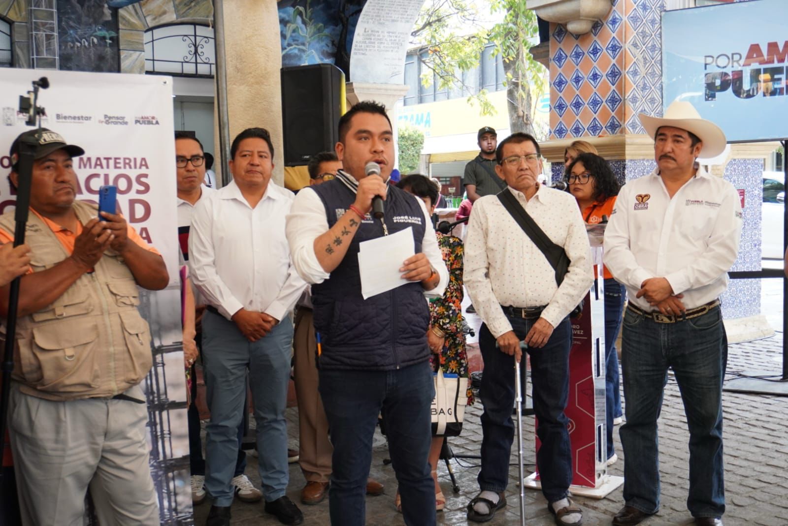 Jornada «Por Amor a Puebla» acerca programas y servicios de beneficio para la población