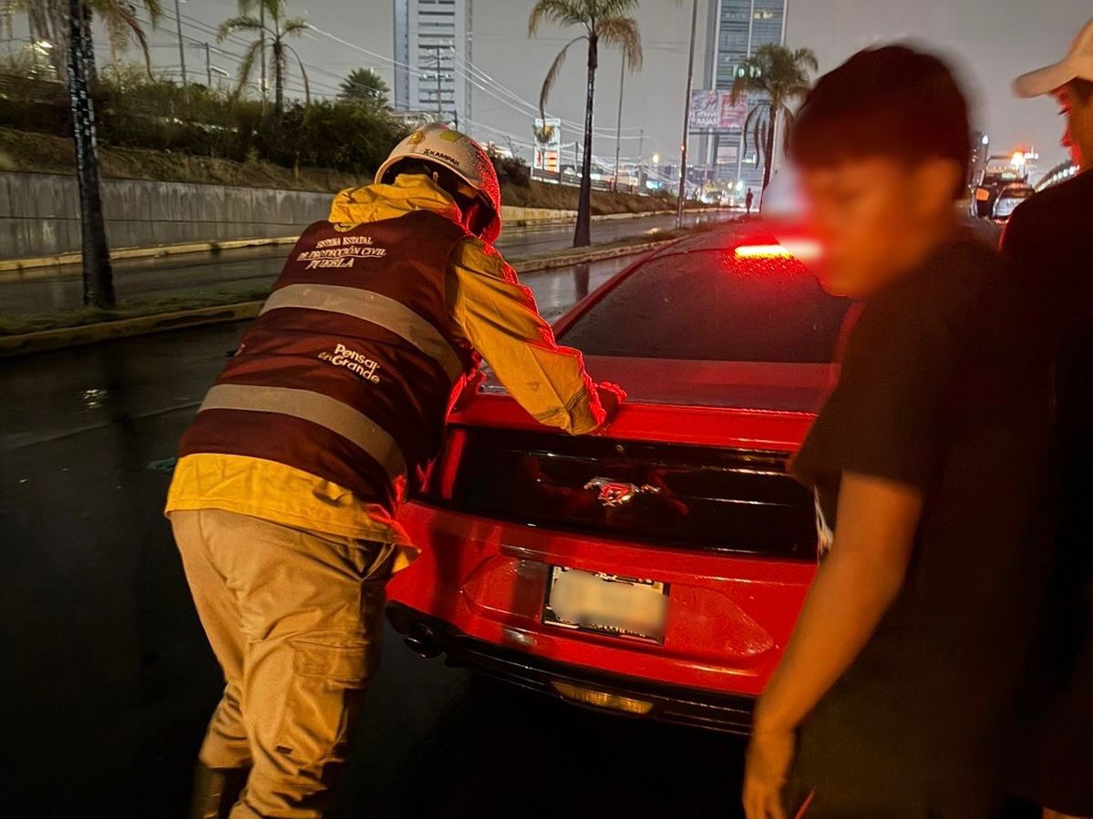 Gobierno de Puebla atiende emergencia por lluvias, sin riesgo para la población