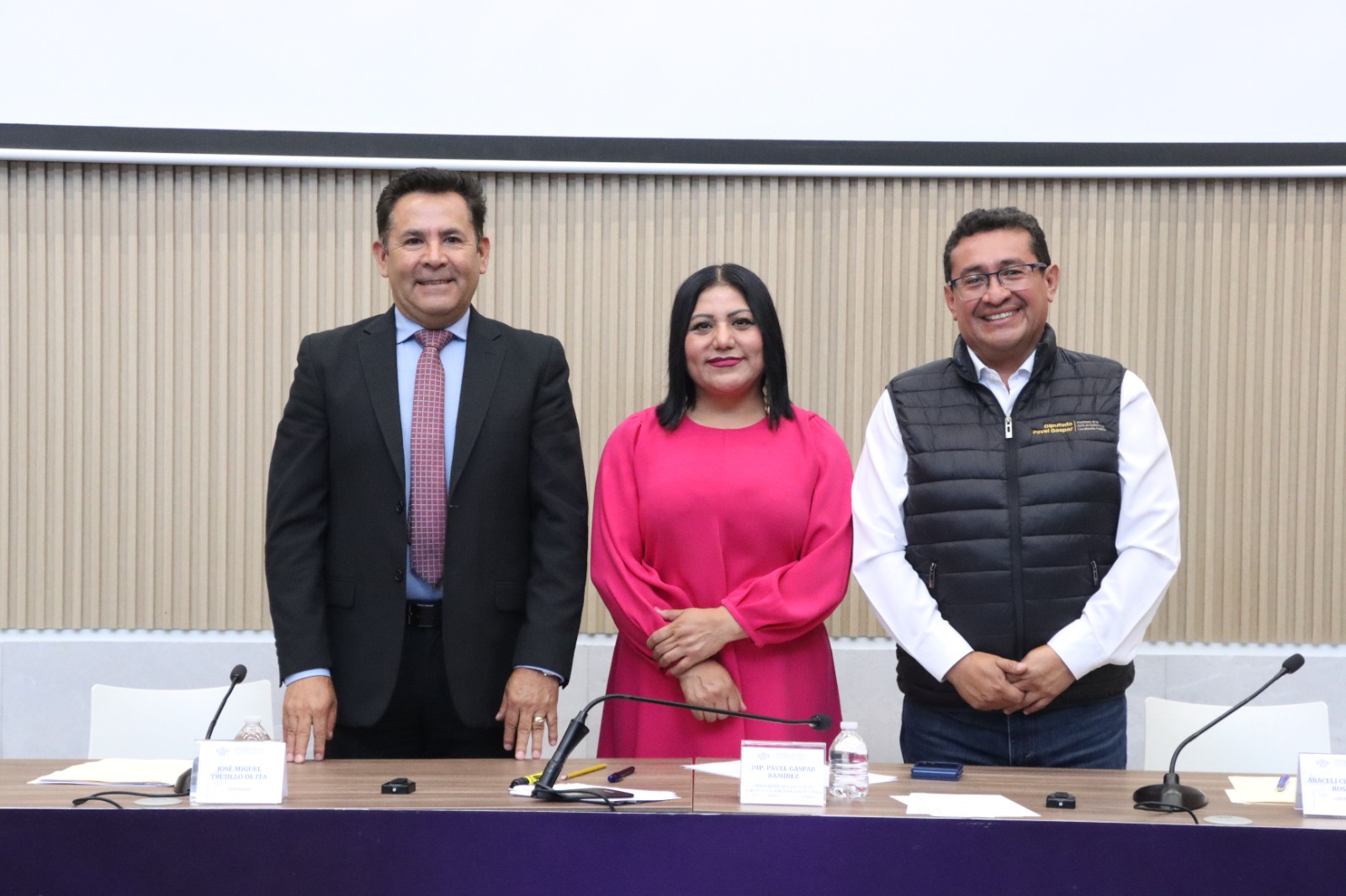 Presenta el diputado José Miguel Trujillo de Ita iniciativa para tipificar el uso ilegal de dispositivos electrónicos en penales