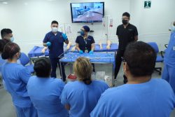 En hospitales y aulas, el IMSS construye el futuro de la medicina mexicana con más de 12 mil docentes
