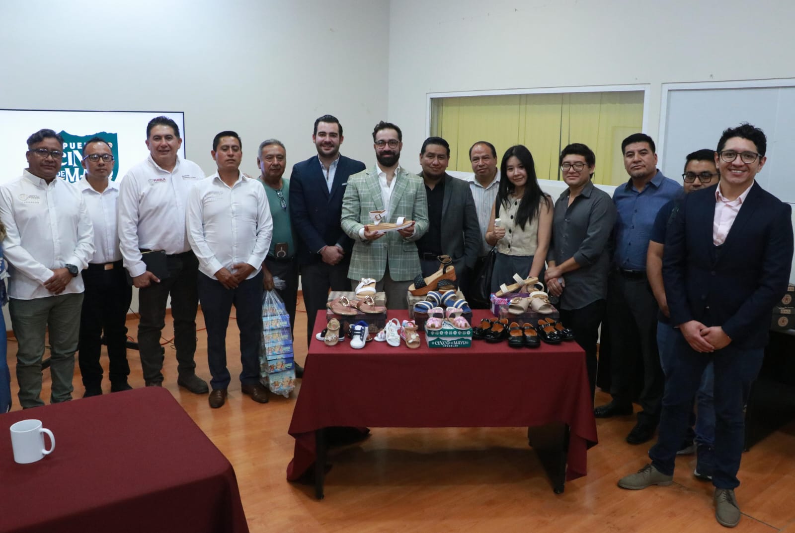 *Marketplace SHEIN fortalece a artesanías e industria poblana del calzado*