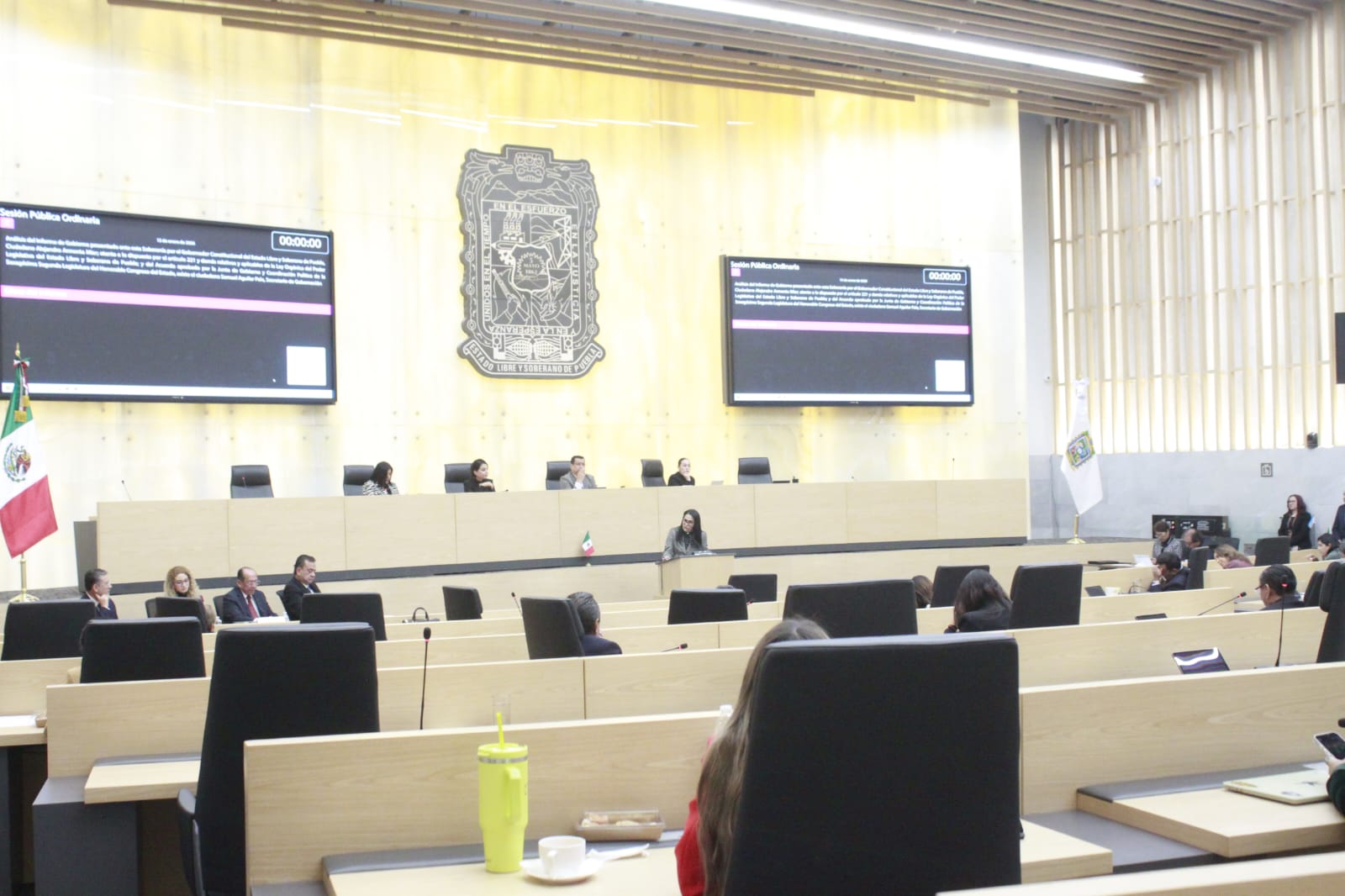 CONGRESO DE PUEBLA EXHORTA A MUNICIPIOS A IMPLEMENTAR ESTRATEGIAS PARA RETIRAR OBSTÁCULOS QUE AFECTEN LA MOVILIDAD PEATONAL