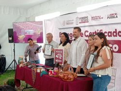 SECRETARÍA DE AGRICULTURA ENTREGA 98 CERTIFICADOS “HECHO EN MÉXICO” PARA IMPULSAR A PRODUCTORES Y ARTESANOS POBLANOS