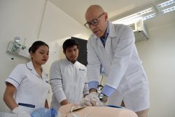 FACULTAD DE ENFERMERÍA OBTIENE CERTIFICACIÓN INTERNACIONAL EN SOPORTE VITAL Y ATENCIÓN DE EMERGENCIAS