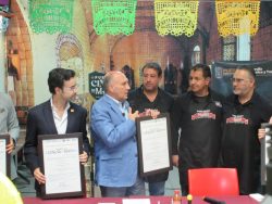 TAQUERÍA BAGDAD RECIBE DISTINTIVO DE LA MARCA “PUEBLA 5 DE MAYO”