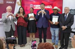 Mezcal poblano líder nacional con 118 municipios con denominación de origen