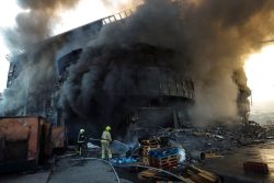 Cuatro muertos y 100 heridos en Kiev tras un ataque aéreo ruso “masivo”