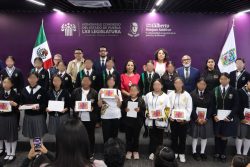 Jóvenes indígenas ponen en alto a Puebla en Olimpiada de Matemáticas