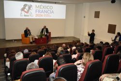 CHRISTIAN DUVERGER IMPARTE CONFERENCIA EN LA BUAP SOBRE LA RELACIÓN ENTRE MÉXICO Y FRANCIA A TRAVÉS DE LA LITERATURA