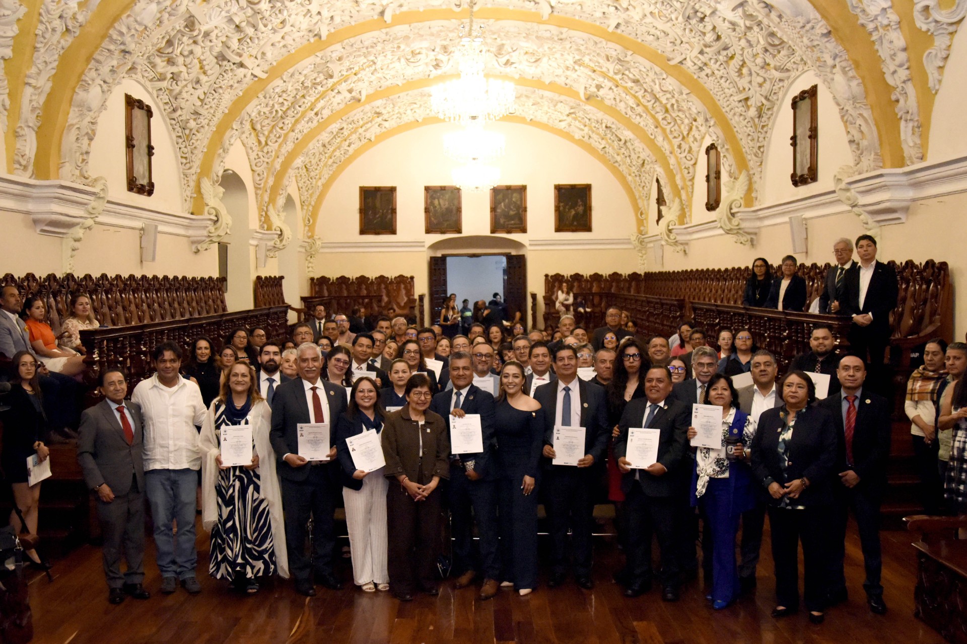 LILIA CEDILLO RECONOCE LABOR DE DIRECTIVOS Y PERSONAL ADMINISTRATIVO DE LA BUAP