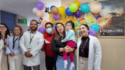 Niña de dos años vence al cáncer con tratamiento interinstitucional del ISSSTE