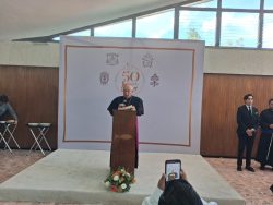 CELEBRA ARZOBISPO DE PUEBLA 50 AÑOS DE SACERDOCIO Y LLAMA A POLITICOS Y EMPRESARIOS A CONSTRUIR LA PAZ 