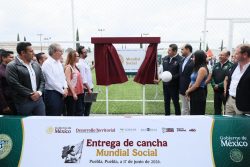 ALEJANDRO ARMENTA INAUGURA REHABILITACIÓN DE CANCHA DE FUTBOL DEL POLIDEPORTIVO XONACA