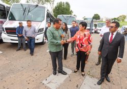Gobierno Estatal cumple compromiso y entrega nuevas unidades a transportistas; impulsa movilidad segura