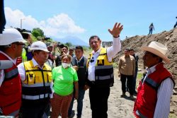 POR TIERRA Y POR AIRE, GOBERNADOR ARMENTA MIER RECORRE ZONA AFECTADA EN CIUDAD SERDÁN