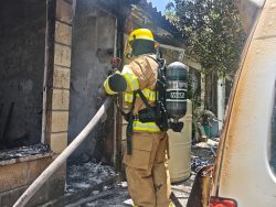 Protección Civil atiende explosión por abastecimiento de gas