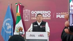 ALEJANDRO ARMENTA ANUNCIA CAMBIO EN EL DIF: SALE JUAN CARLOS VALDEZ Y ENTRA CARLOS OCHOA